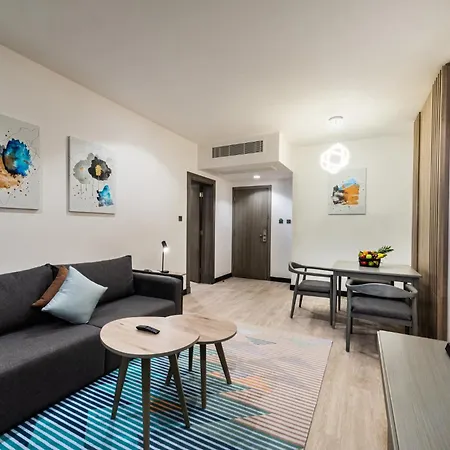 Holiday Inn Riyadh Al Qasr By Ihg-3