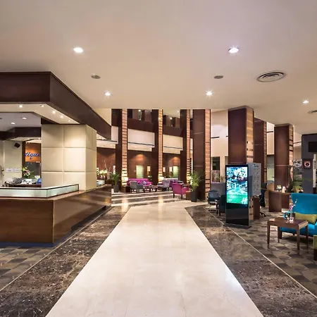 Holiday Inn Riyadh Al Qasr By Ihg-2